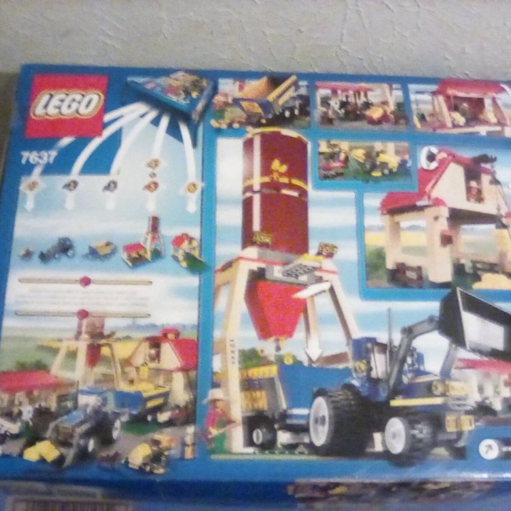 LEGO City 7637 Farm Building Set Boy Toy Girl Toy Bricks Blocks - Picture 2 of 2